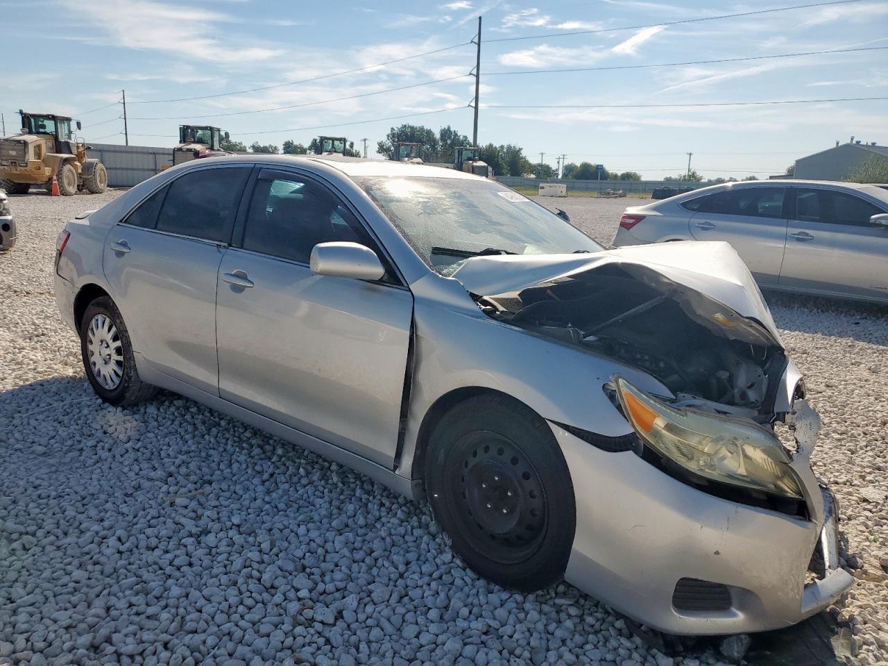 2010 Toyota Camry Base - Фото 4