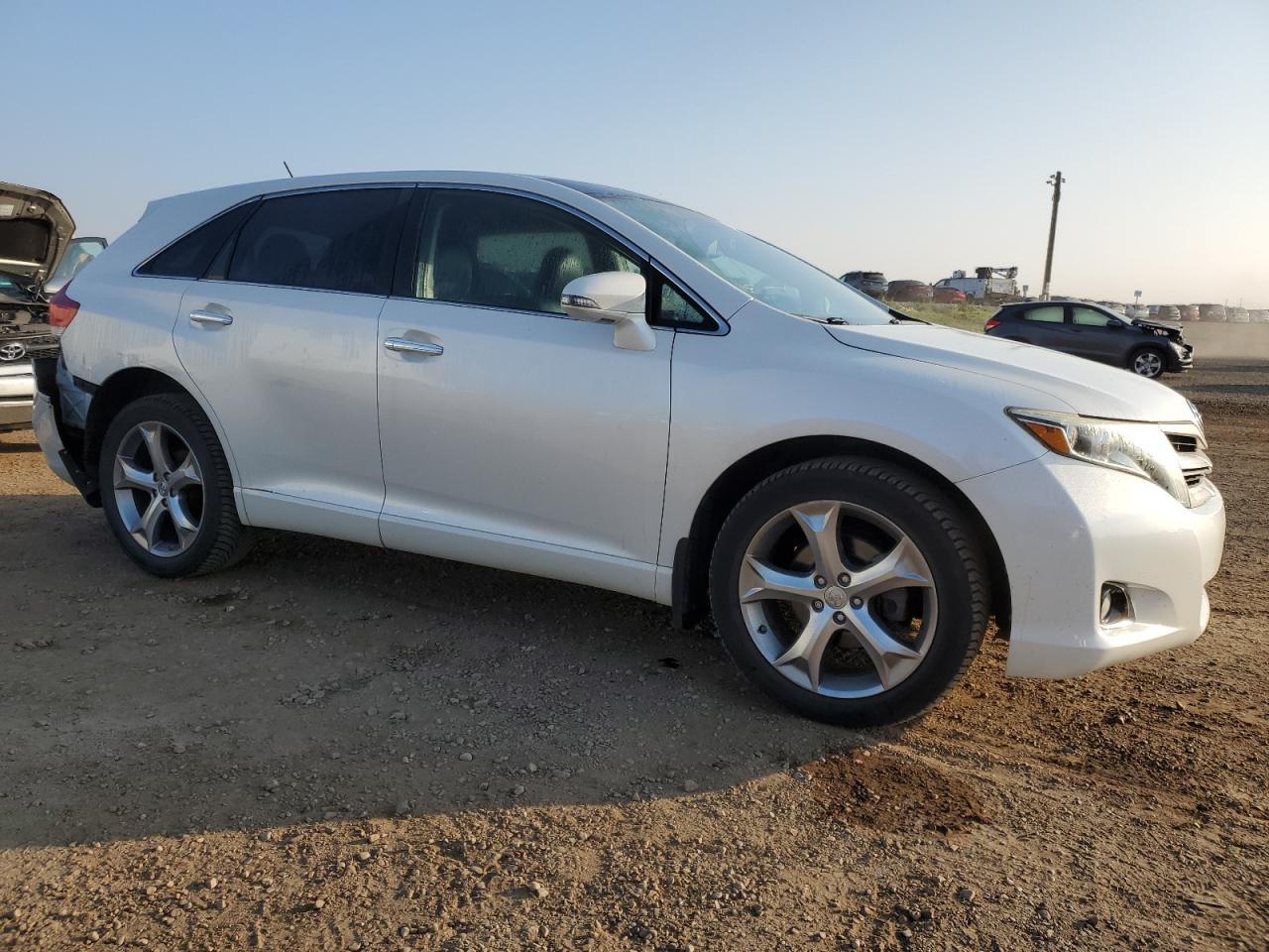 2013 Toyota Venza Le - Image 4