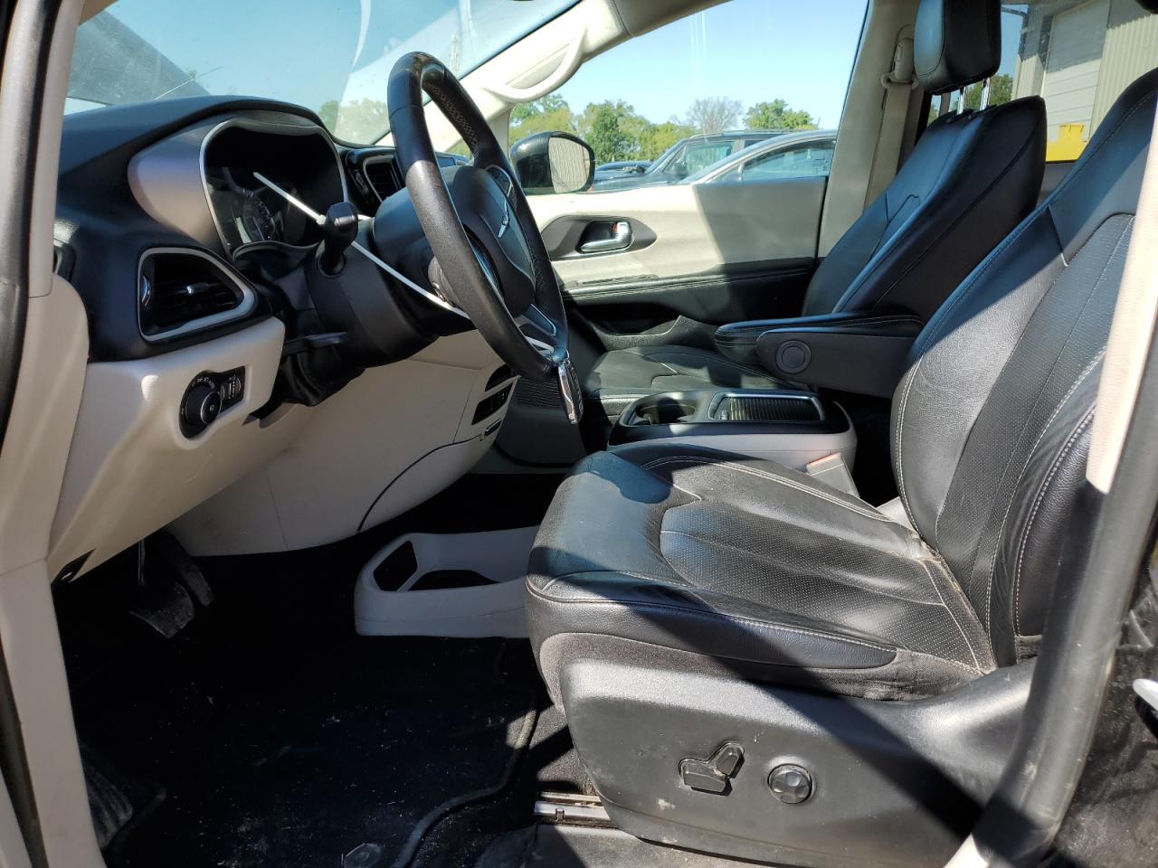 2022 Chrysler Pacifica Touring L - Фото 7