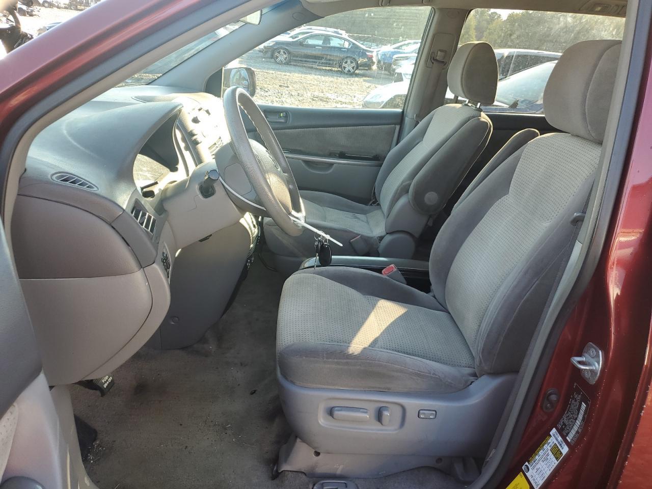 2009 Toyota Sienna Ce - Фото 7