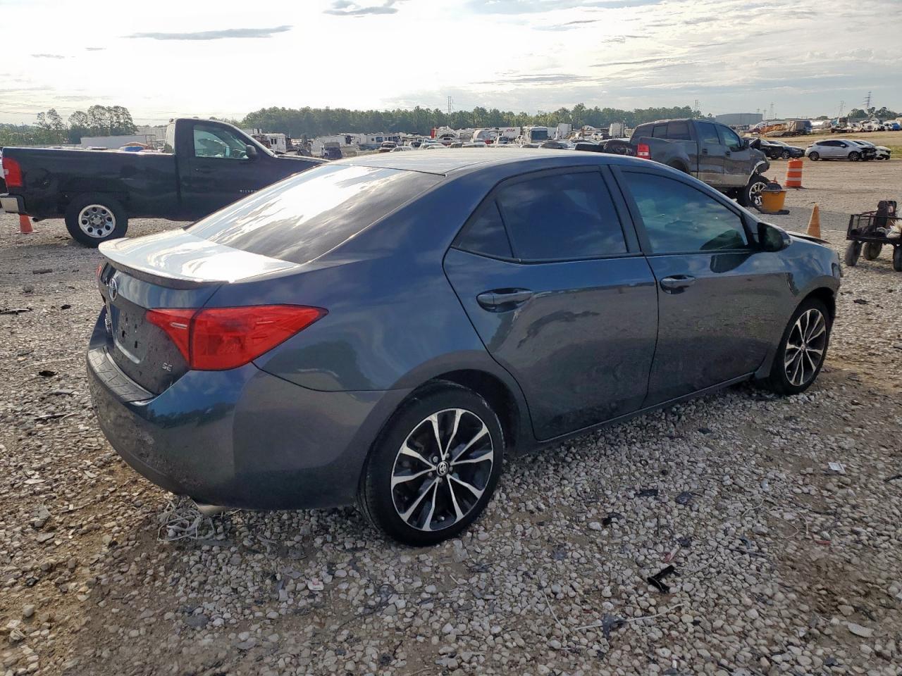 2018 Toyota Corolla L - Фото 3