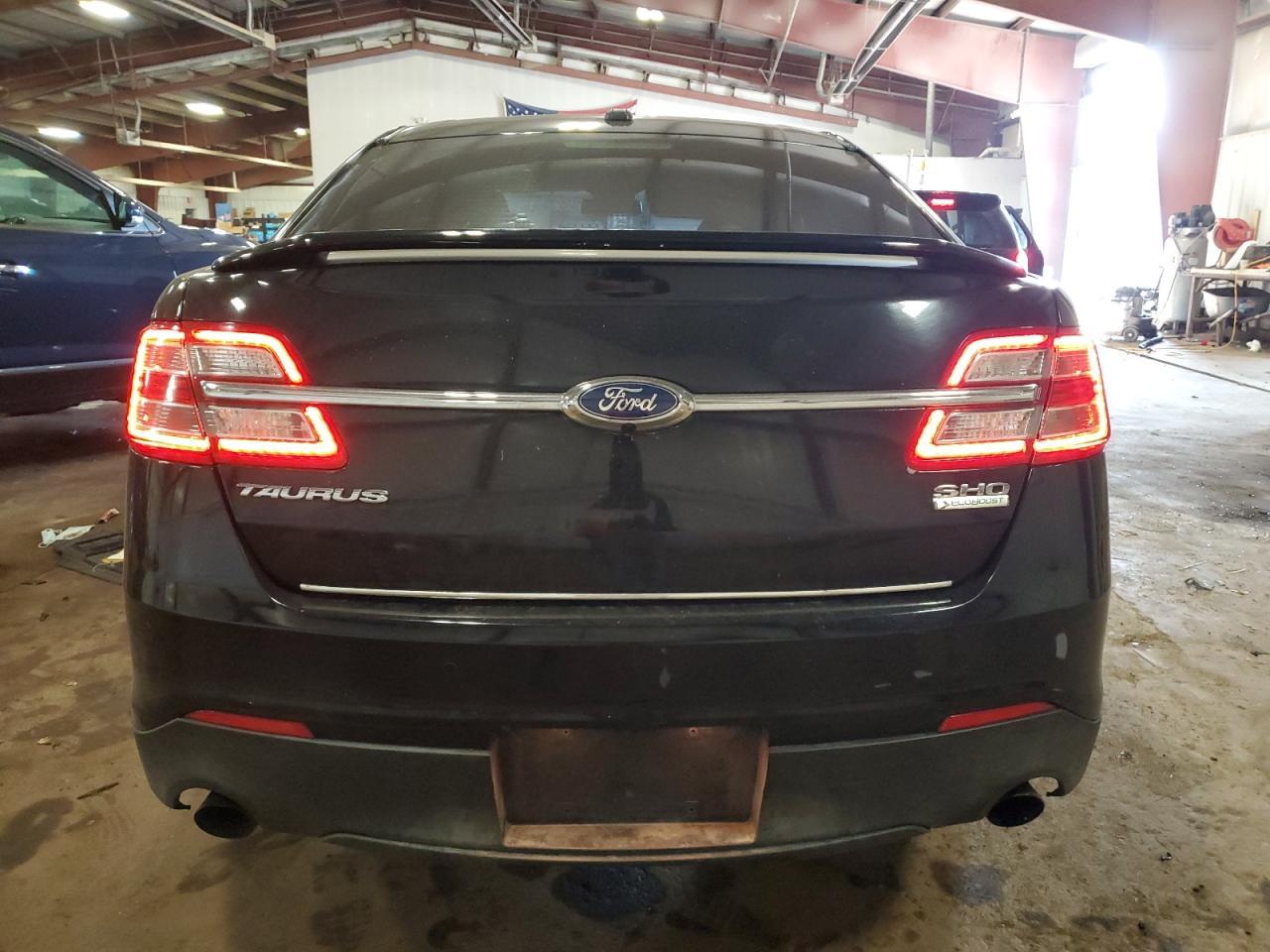 2016 Ford Taurus Sho - Фото 6