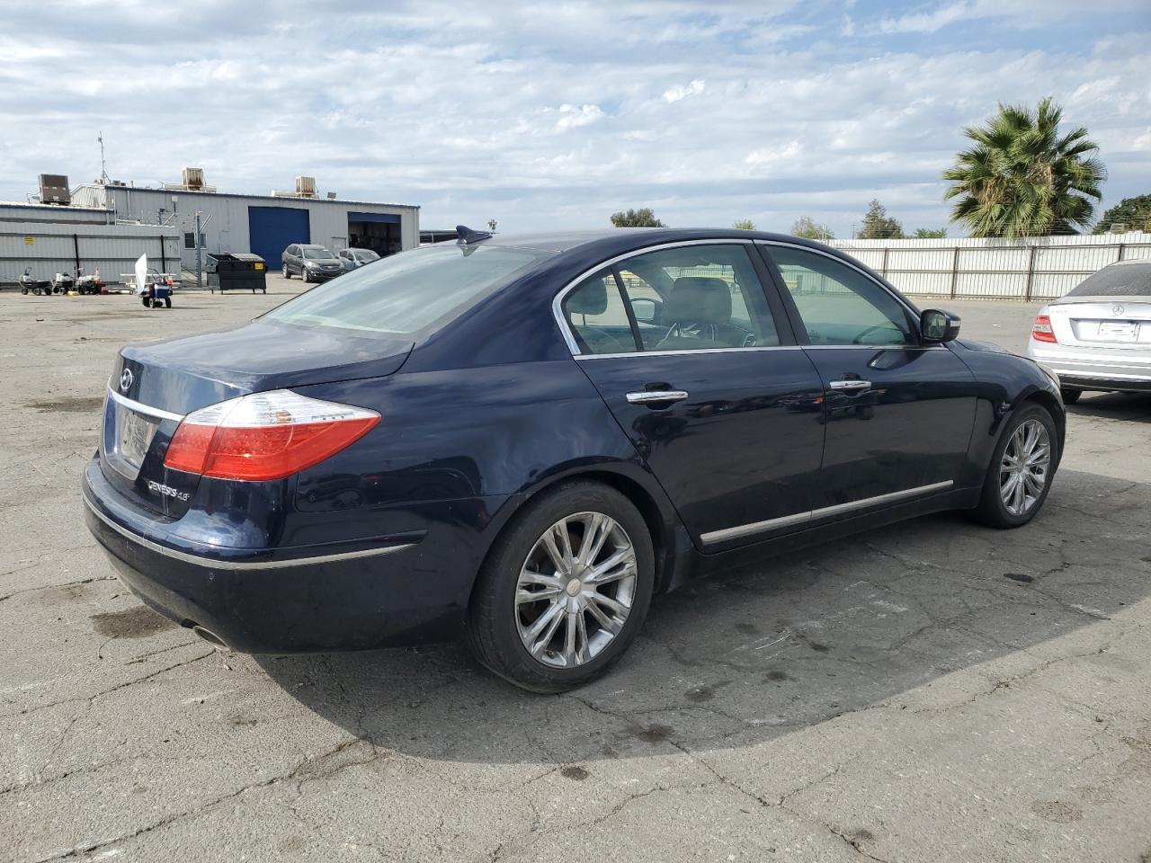 2009 Hyundai Genesis 4.6L - Image 3