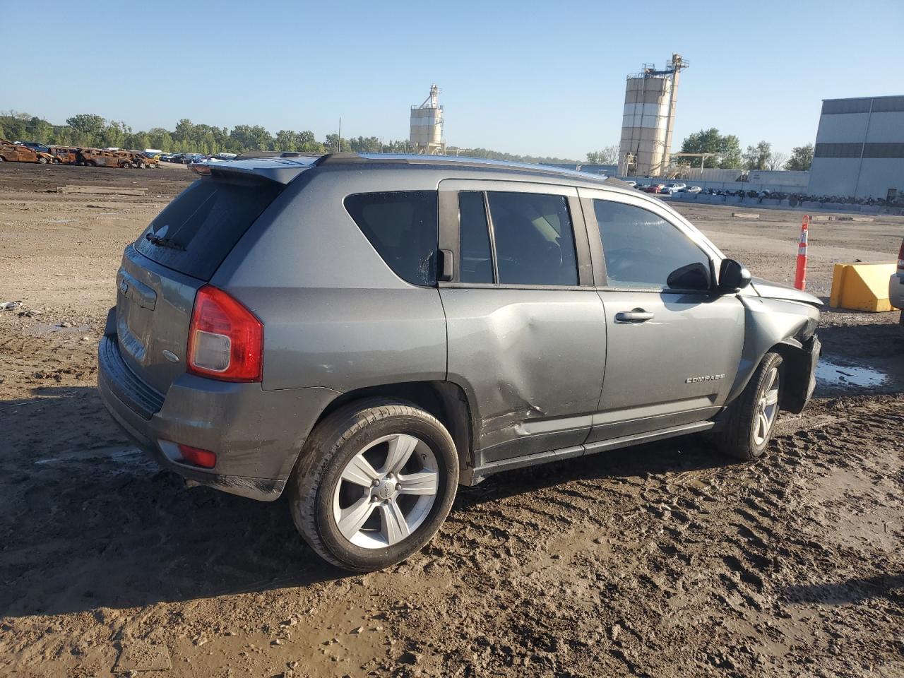 2012 Jeep Compass Latitude - Фото 3
