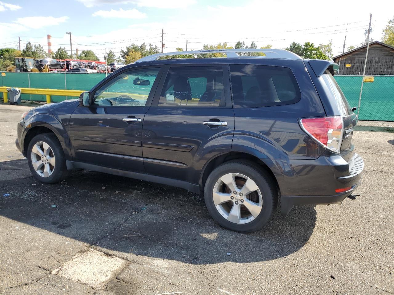 2011 Subaru Forester Touring - Фото 2