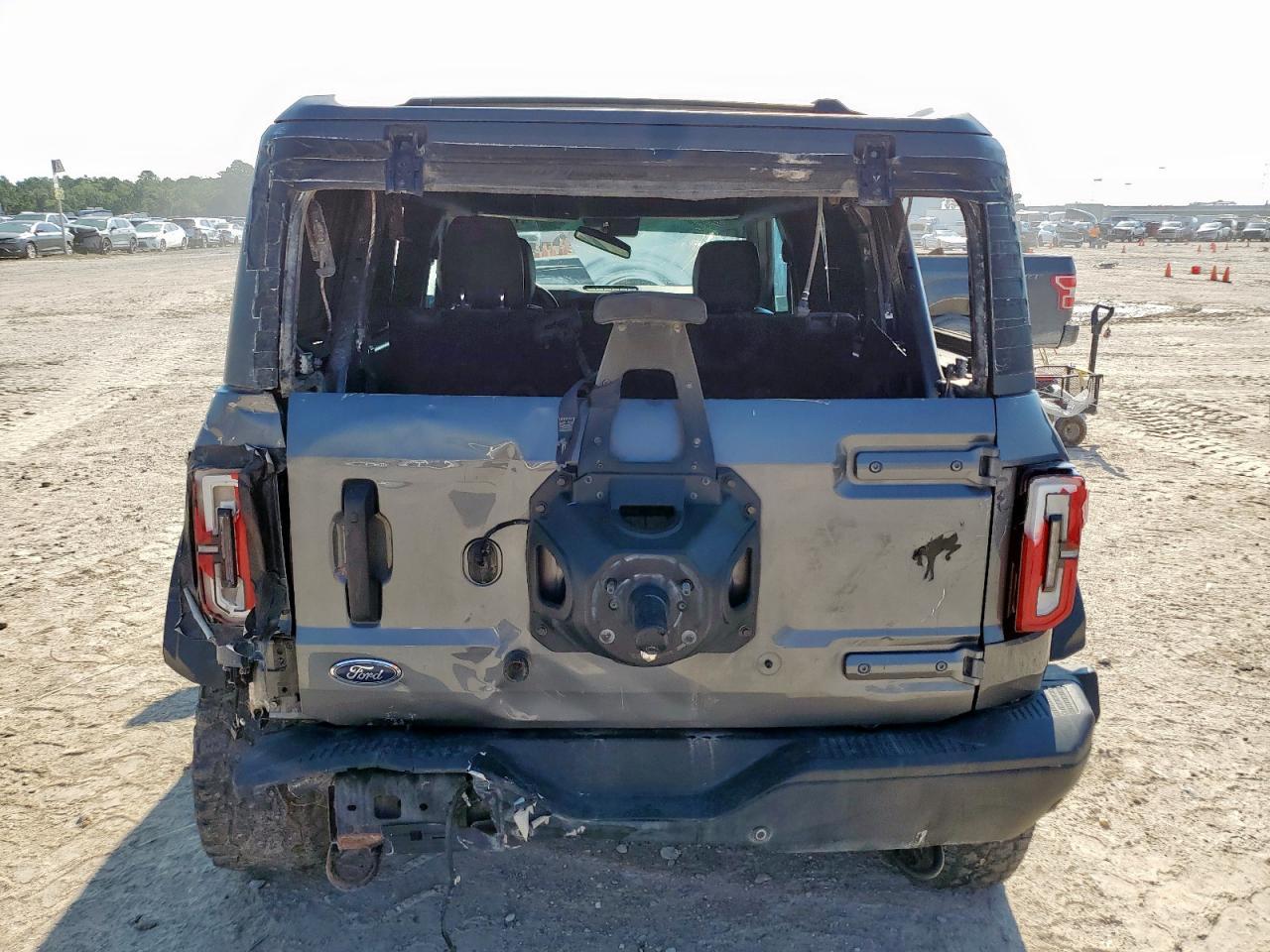 2023 Ford Bronco Base - Фото 6