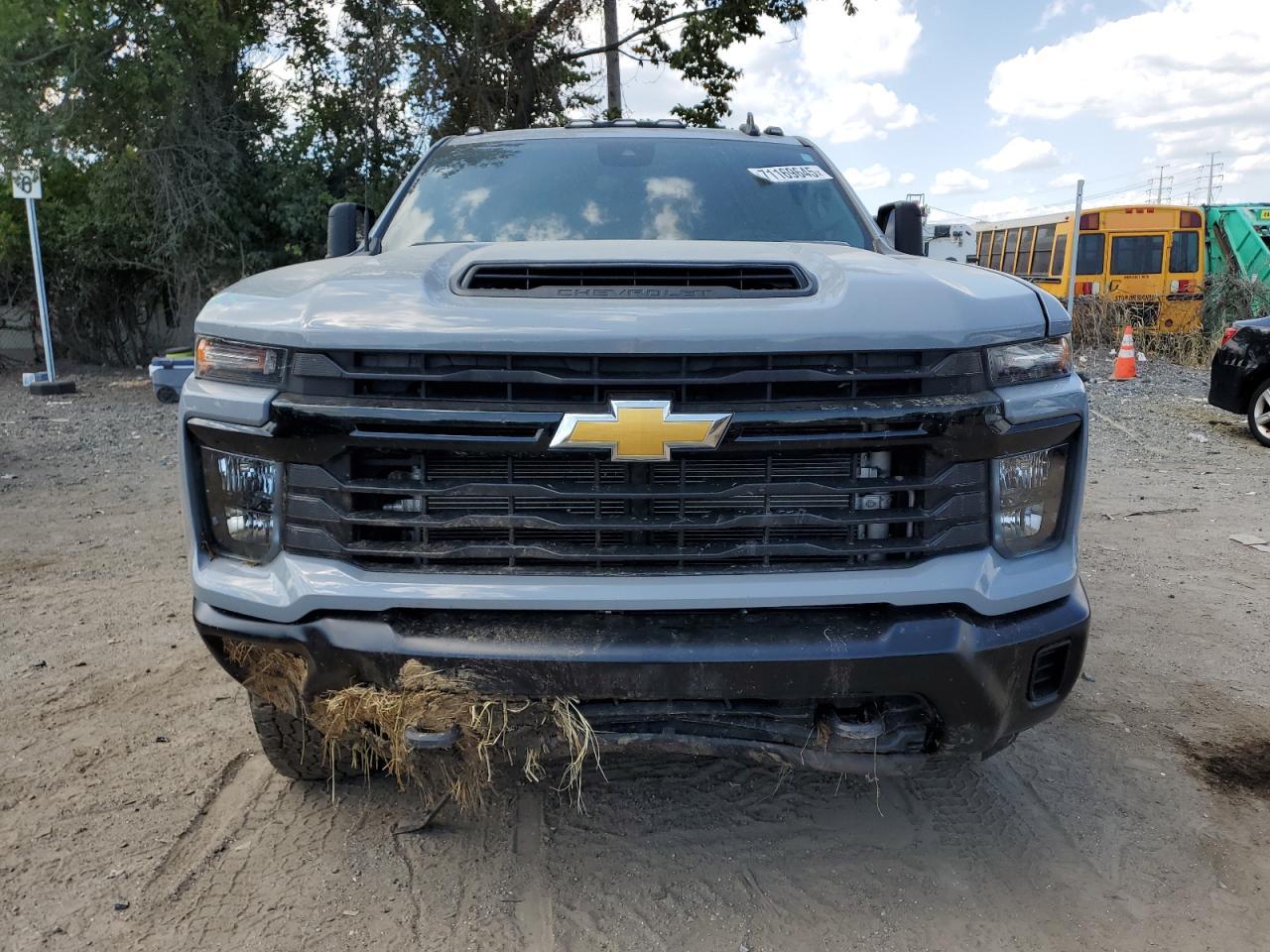 2024 Chevrolet Silverado K2500 Heavy Duty - Image 5