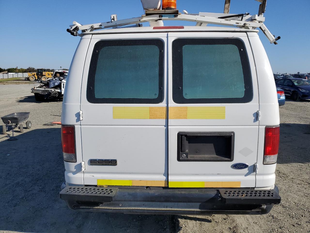 2009 Ford Econoline E250 Van - Фото 6