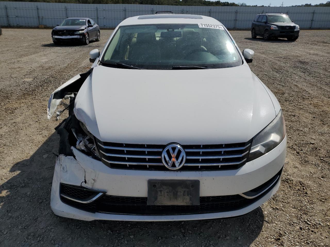 2013 Volkswagen Passat Se - Фото 5