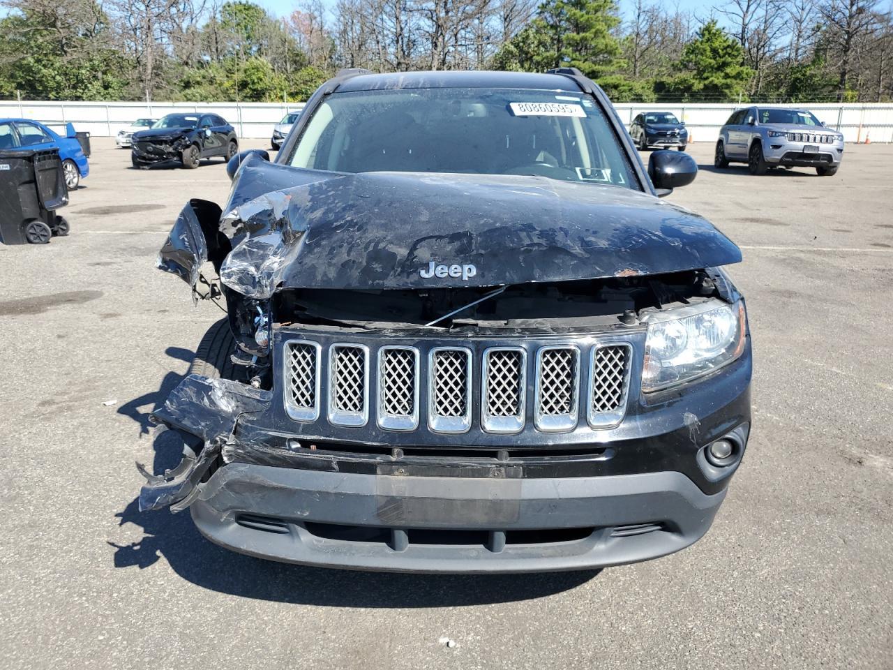 2017 Jeep Compass Latitude - Image 5