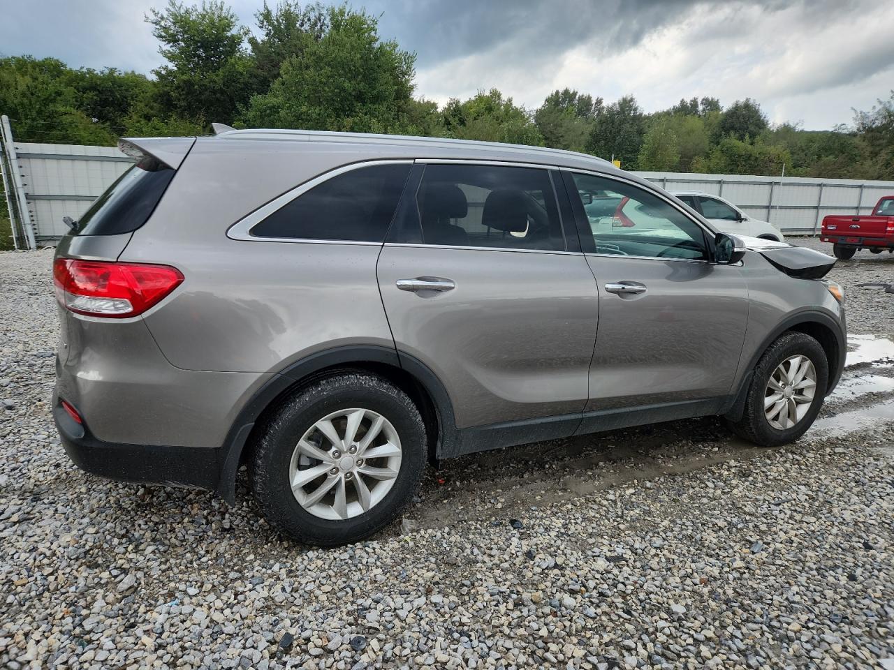 2017 Kia Sorento Lx - Image 3