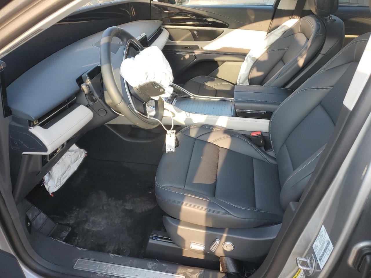 2025 Lincoln Nautilus Premiere - Image 7