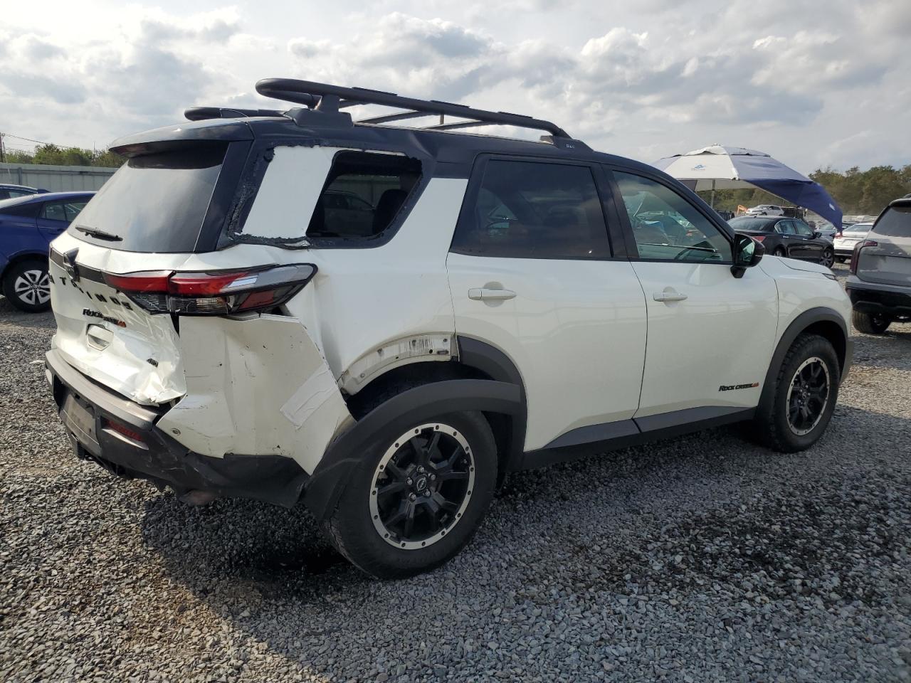 2023 Nissan Pathfinder Sv - Фото 3