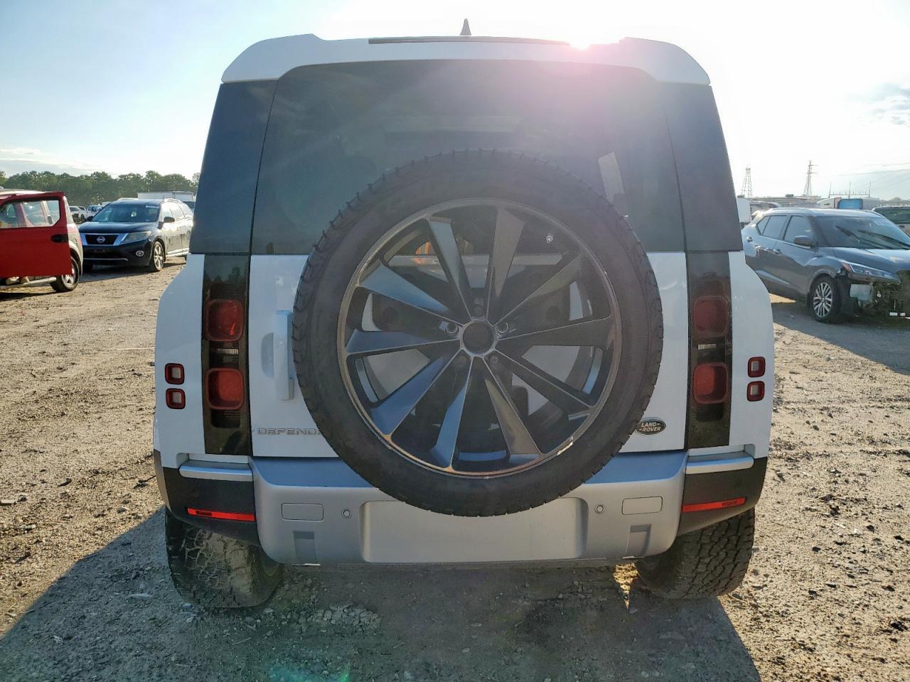 2022 Land Rover Defender 110 S - Фото 6