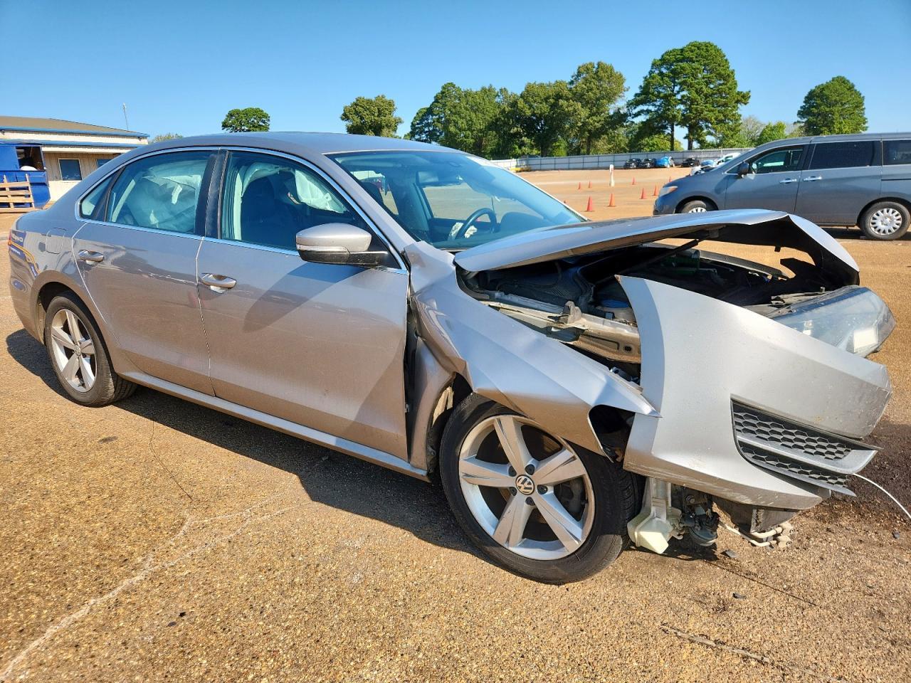 2013 Volkswagen Passat Se - Фото 4