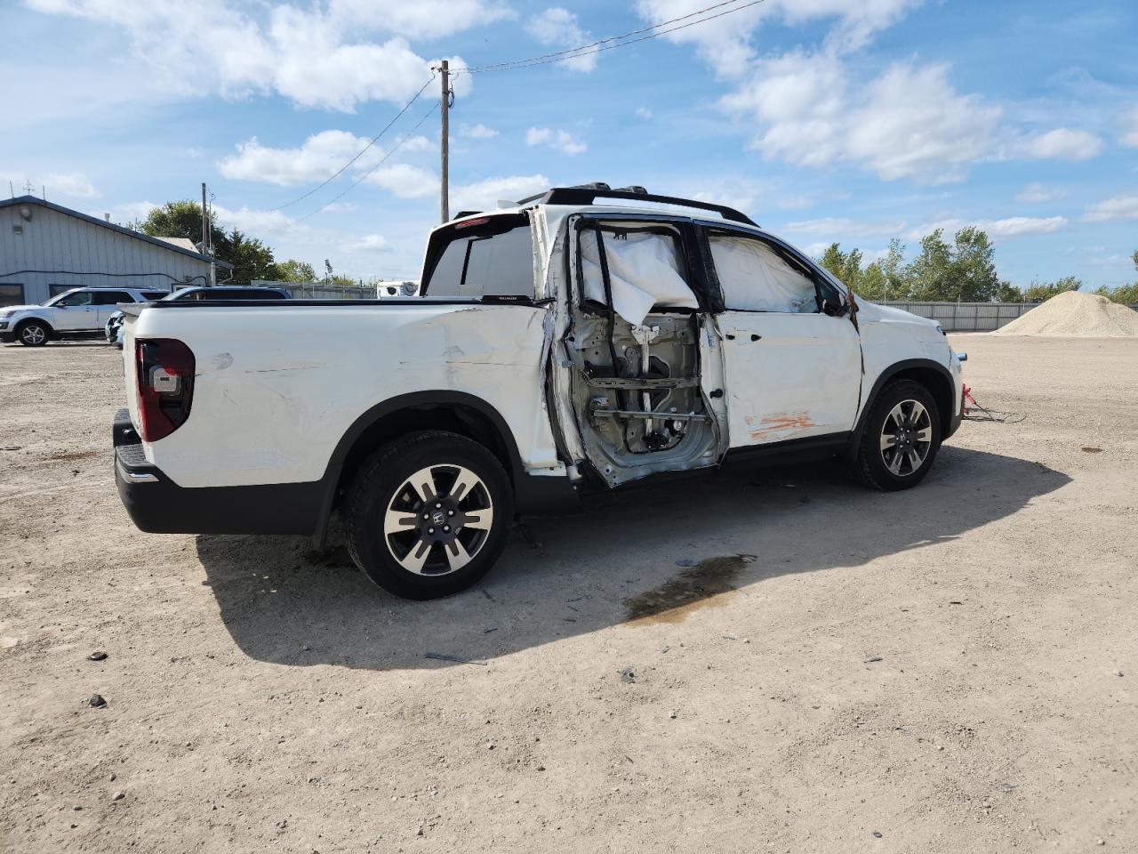 2019 Honda Ridgeline Rtl - Image 3