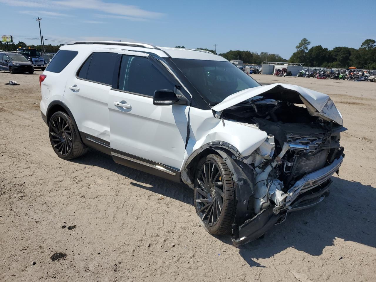 2018 Ford Explorer Xlt - Фото 4