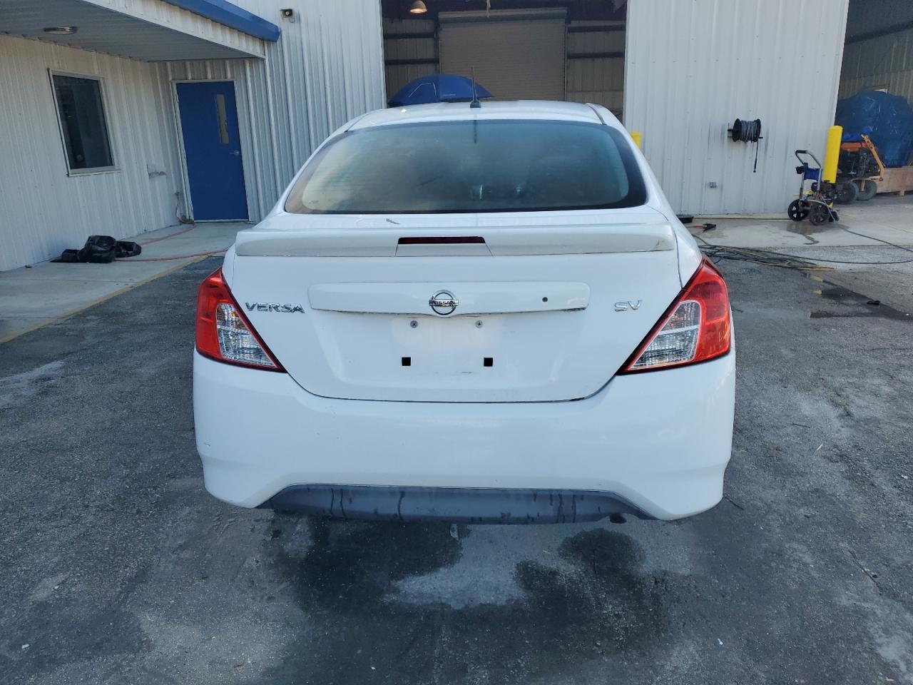 2018 Nissan Versa S - Фото 6