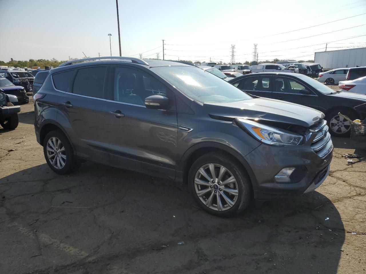 2017 Ford Escape Titanium - Фото 4