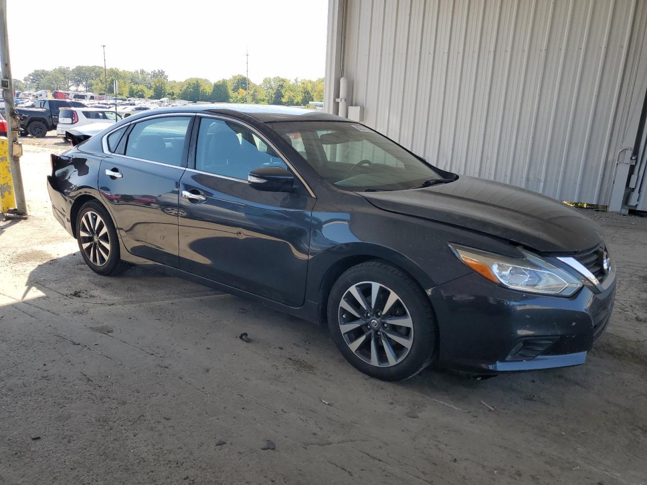 2017 Nissan Altima 2.5 - Фото 4