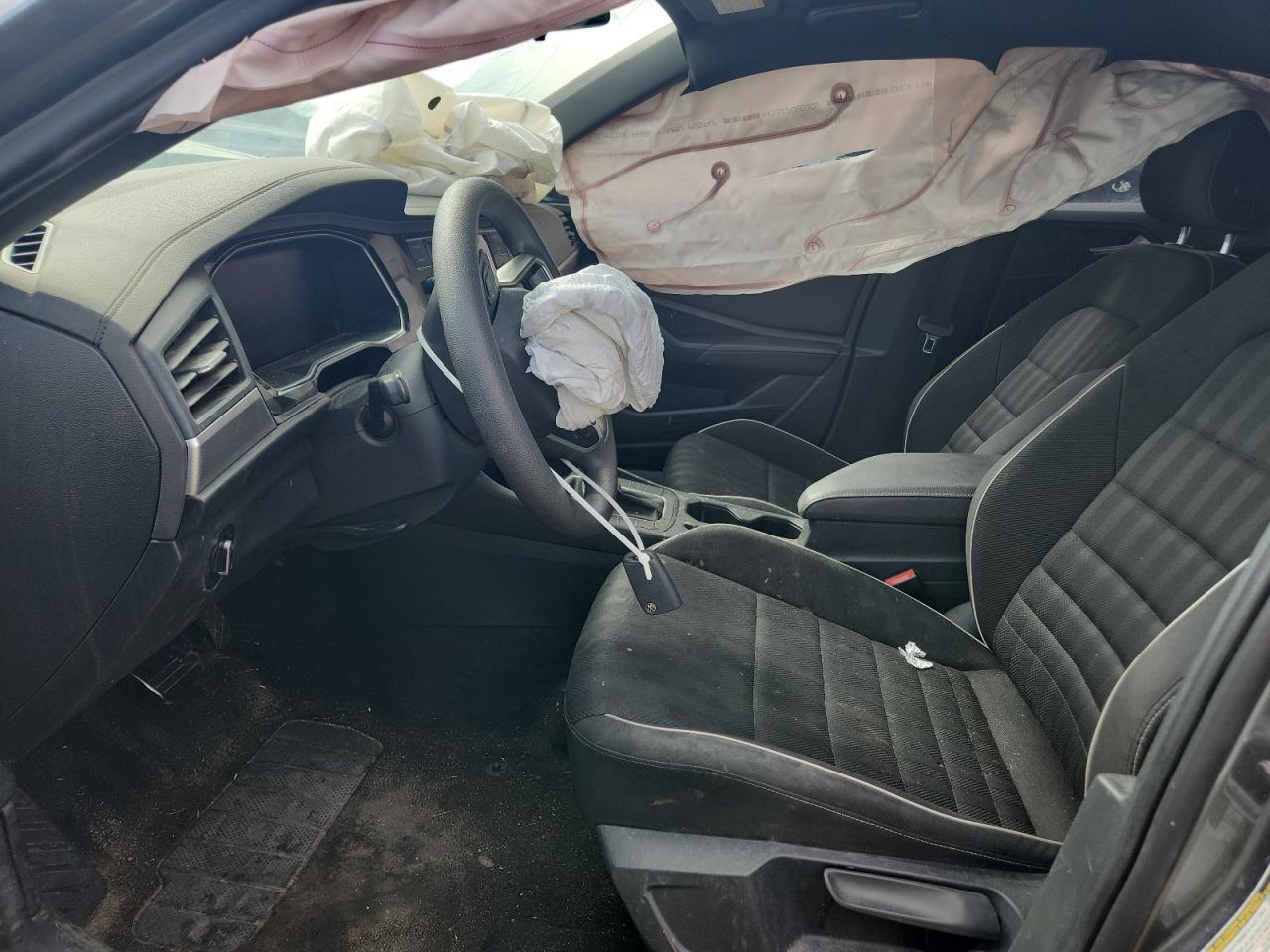 2022 Volkswagen Jetta Sport - Image 7