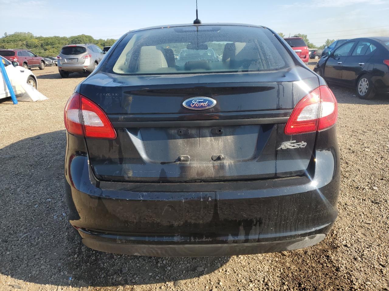 2012 Ford Fiesta S - Image 6