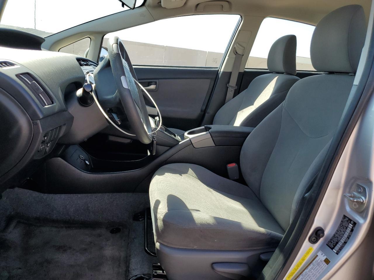 2014 Toyota Prius - Image 7