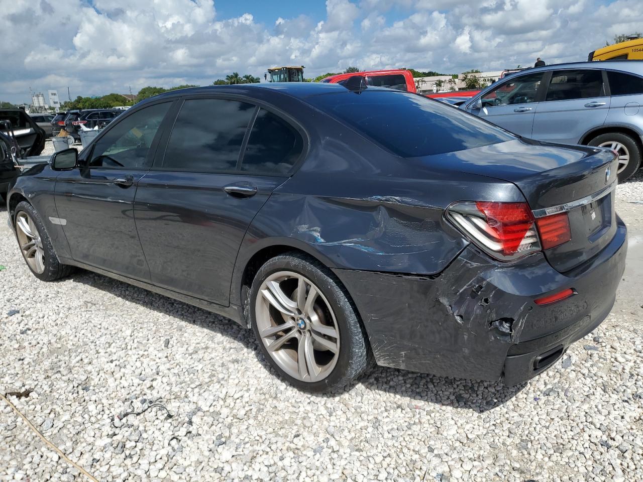 2015 BMW 740 I - Image 2