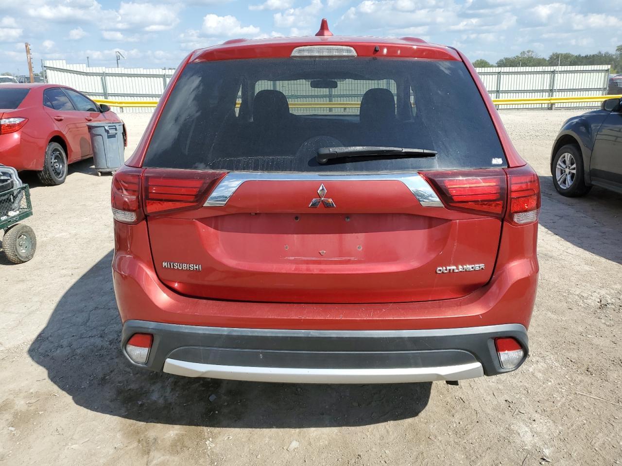 2017 Mitsubishi Outlander Es - Image 6