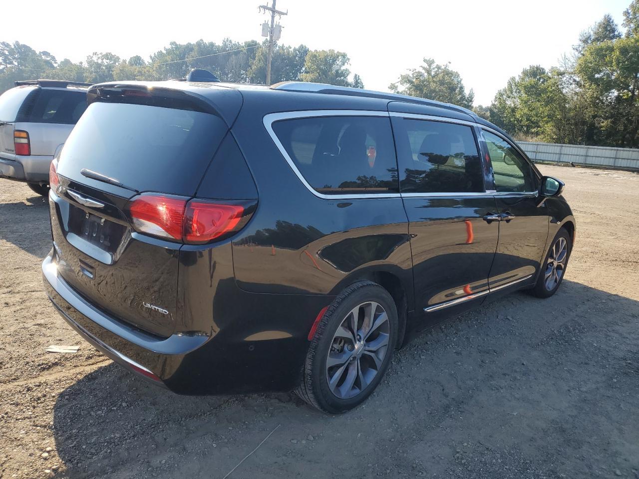 2017 Chrysler Pacifica Limited - Фото 3