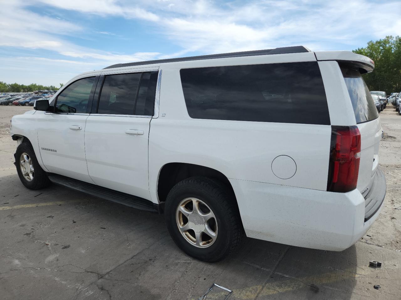 2015 Chevrolet Suburban K1500 Lt - Image 2
