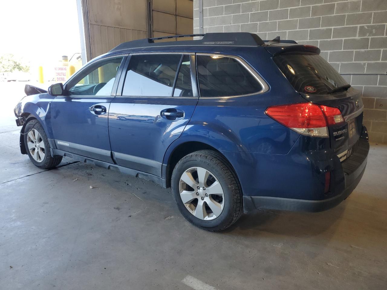 2011 Subaru Outback 2.5I Limited - Image 2