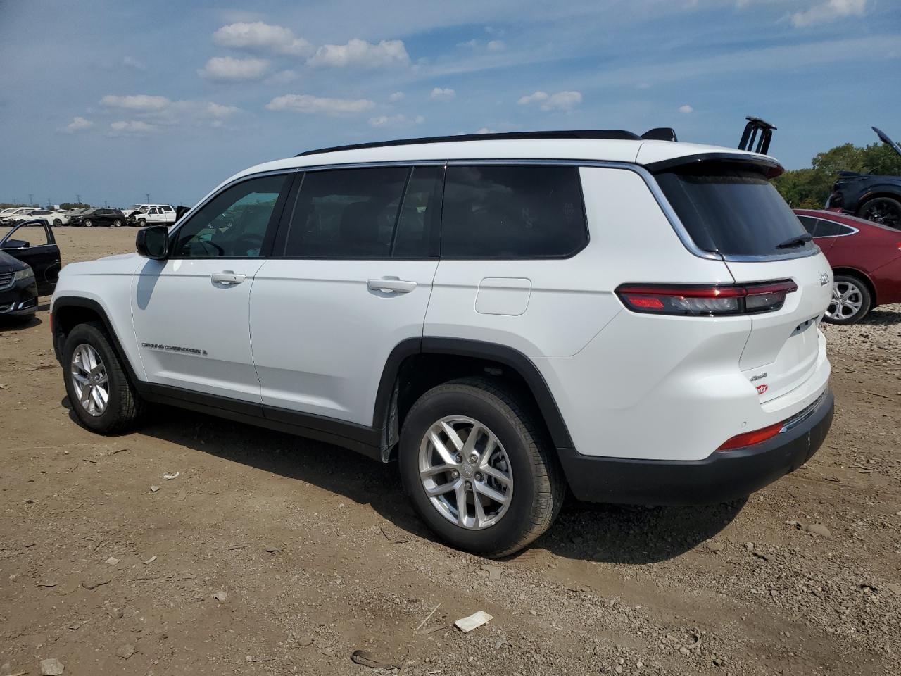 2025 Jeep Grand Cherokee L Laredo - Image 2