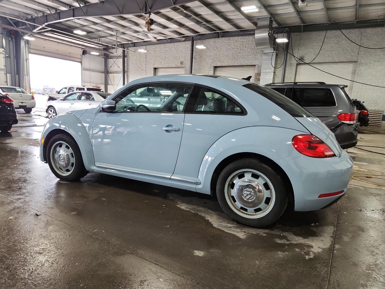 2014 Volkswagen Beetle - Фото 2