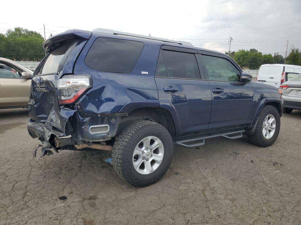 2018 Toyota 4Runner Sr5/Sr5 Premium - Image 3