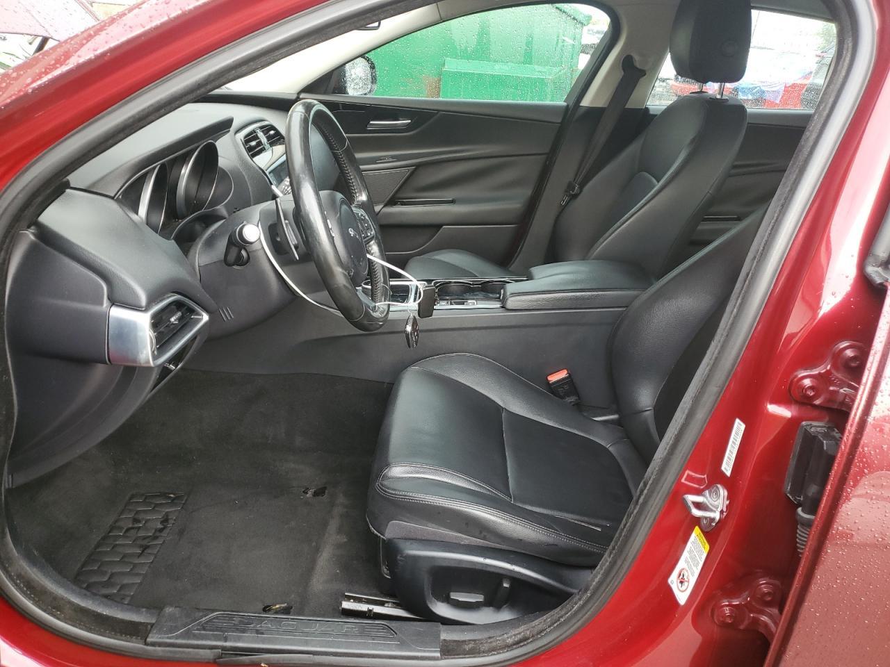 2017 Jaguar Xe - Фото 7