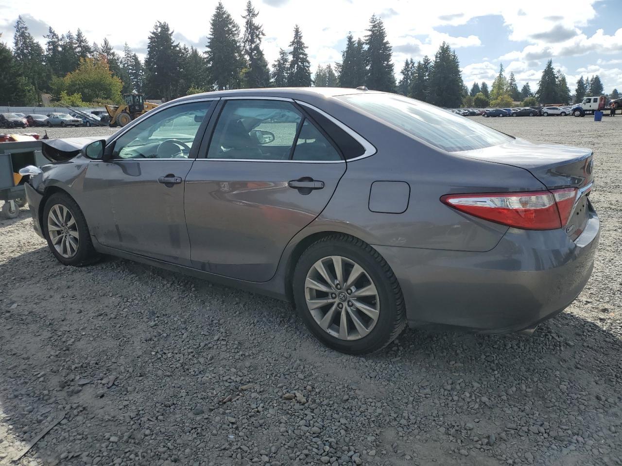 2017 Toyota Camry Xse - Фото 2