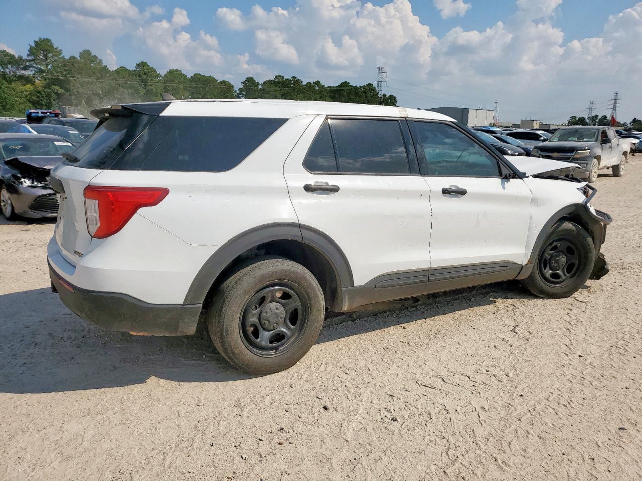 2021 Ford Explorer Police Interceptor - Image 3