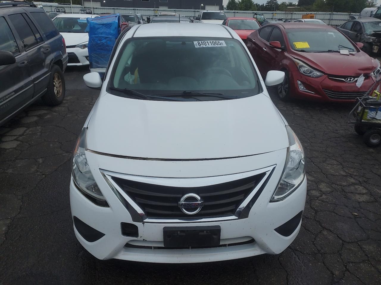 2017 Nissan Versa S - Фото 5