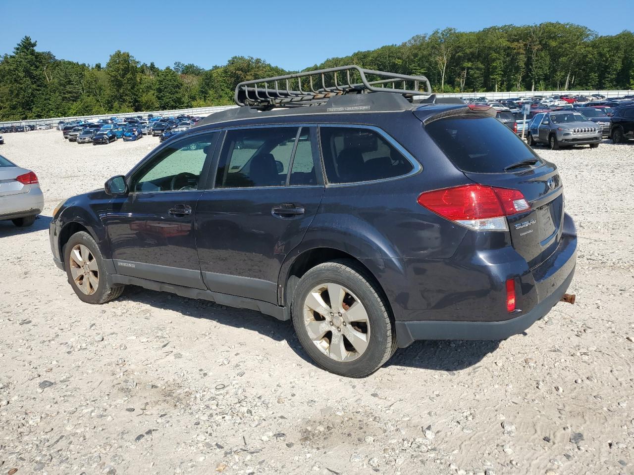 2011 Subaru Outback 3.6R Premium - Фото 2