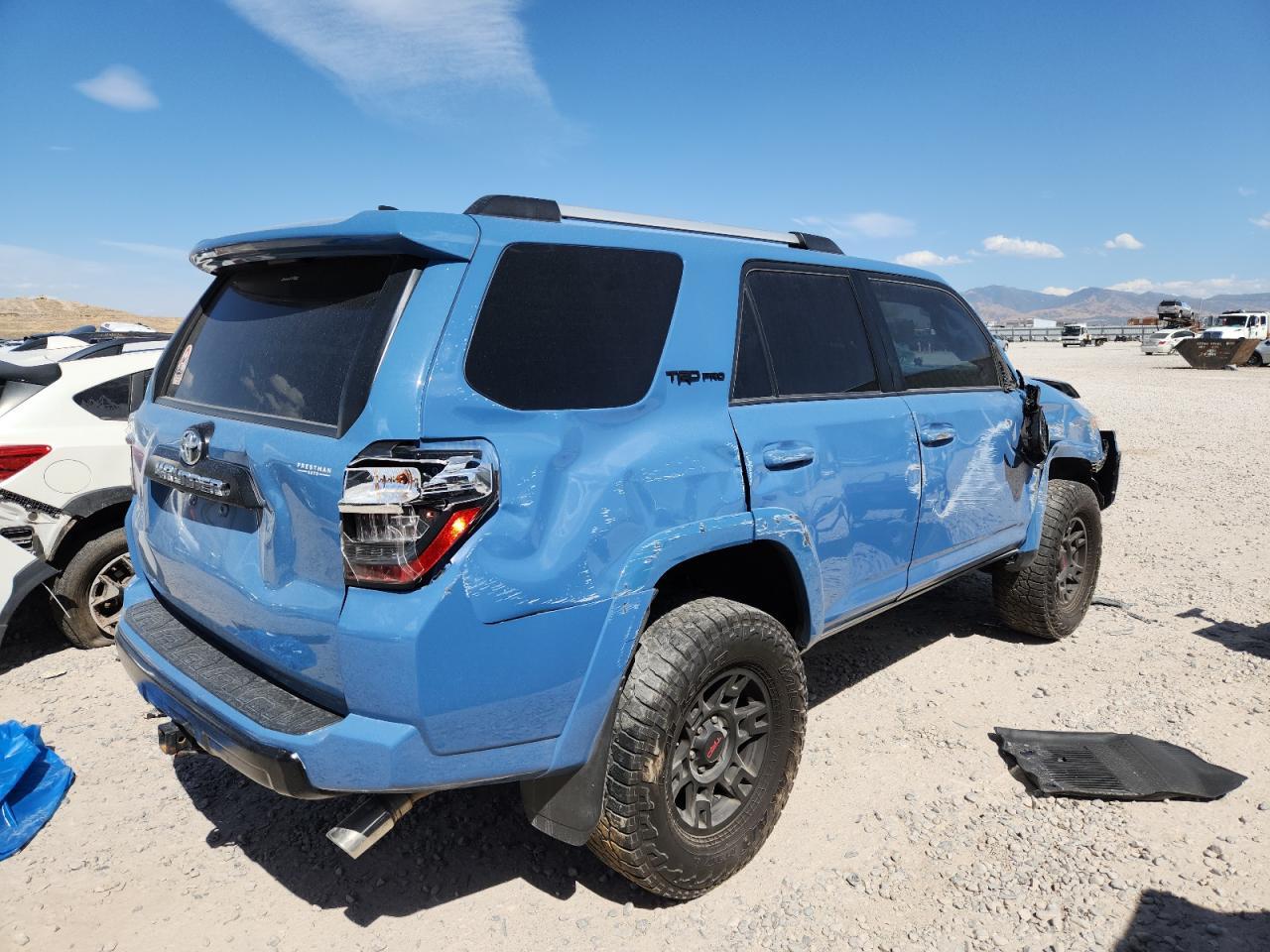 2018 Toyota 4Runner Sr5/Sr5 Premium - Image 3