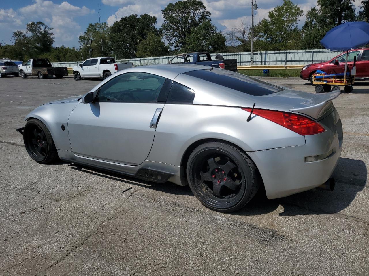 2006 Nissan 350Z Coupe - Image 2