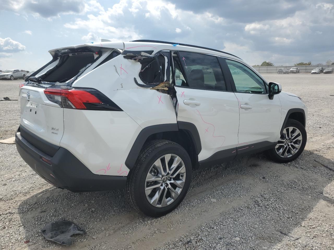 2024 Toyota Rav4 Xle Premium - Фото 3
