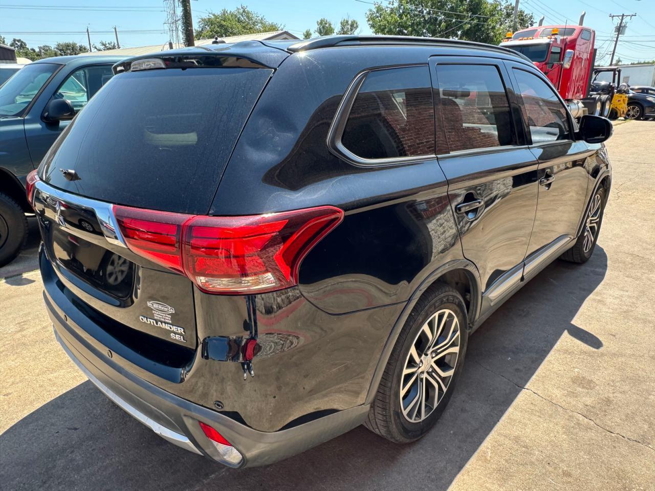 2016 Mitsubishi Outlander Se - Фото 4