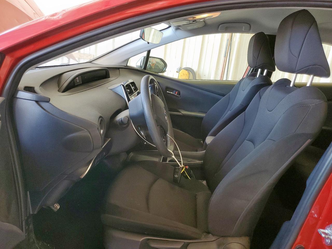 2022 Toyota Prius Night Shade - Image 7
