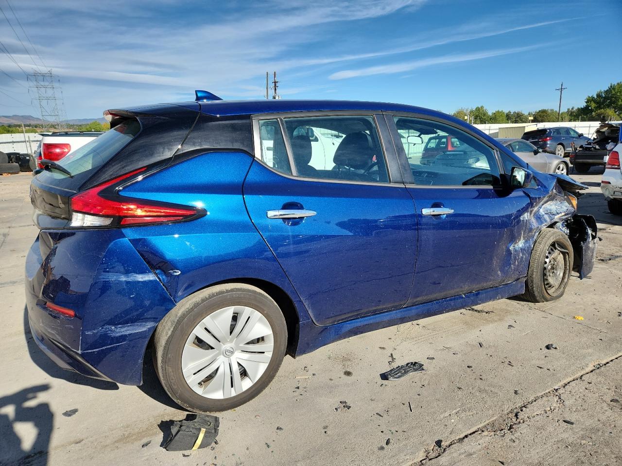 2025 Nissan Leaf S - Фото 3