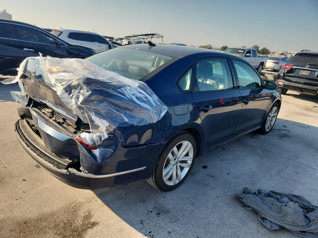 2019 Volkswagen Passat Wolfsburg - Image 3