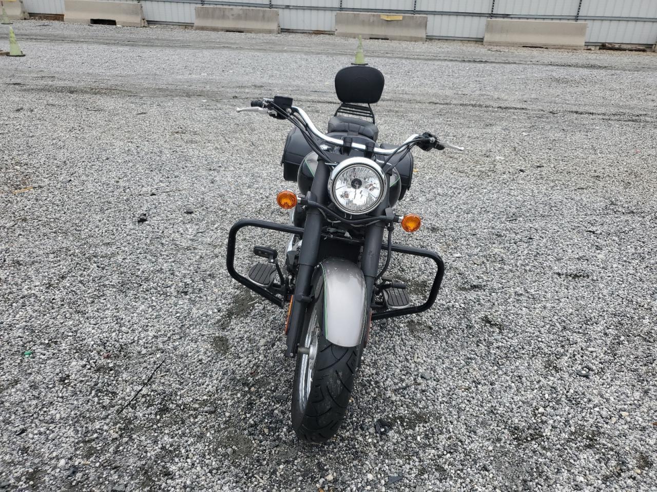 2017 Kawasaki Vn900 B - Фото 2