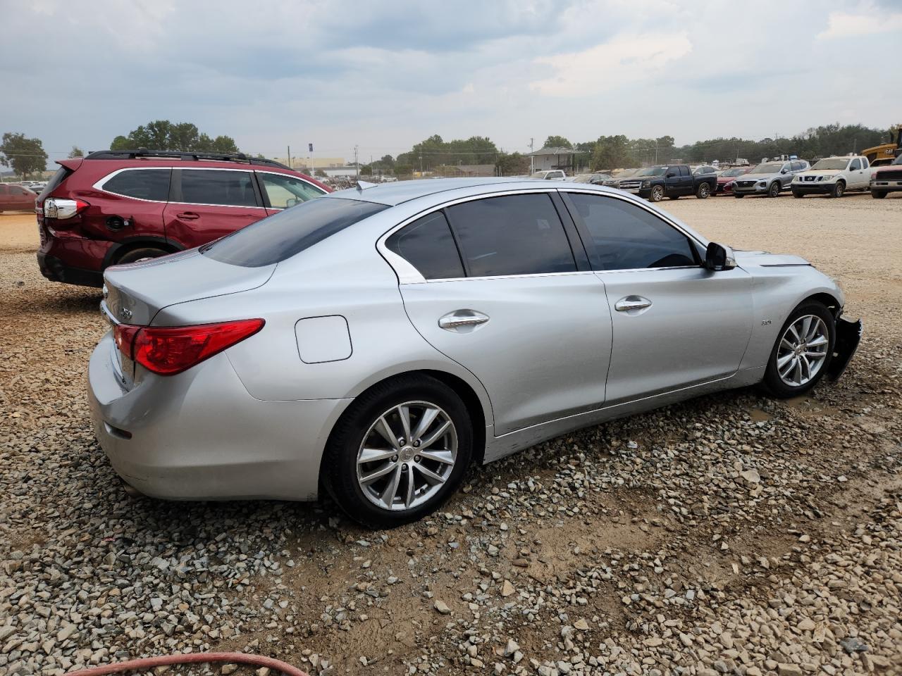 2017 Infiniti Q50 Premium - Image 3