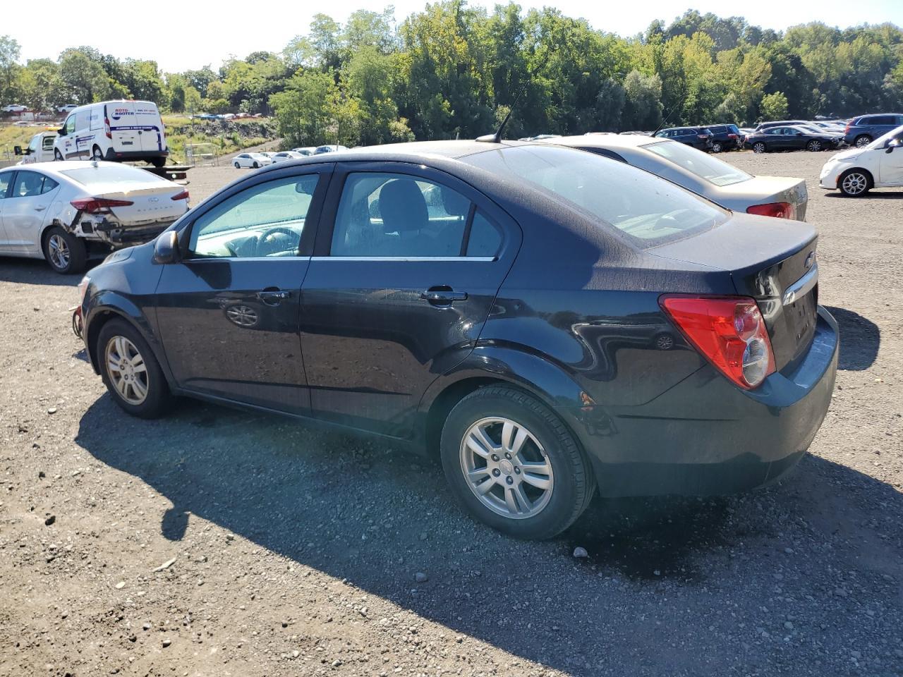 2013 Chevrolet Sonic Lt - Image 2